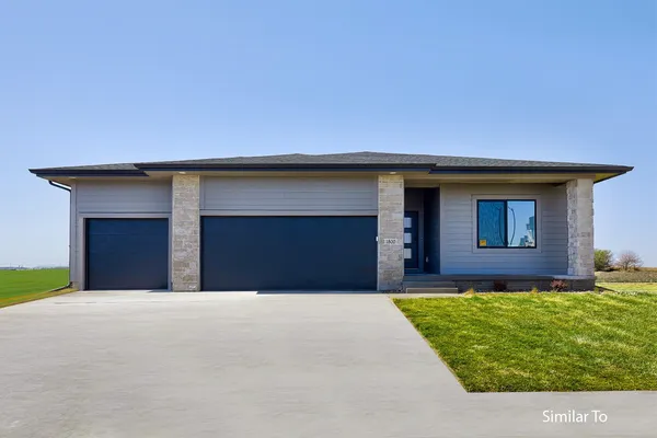 16611 Deerview Drive Logo Image