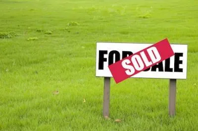 sold sign in yard