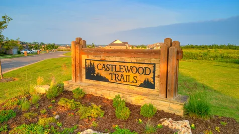  entrance to Castlewood Trails - new homes in Yukon, OK
