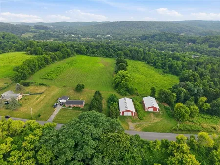 4065 Country Side Lane
