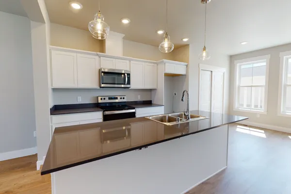 townhouse kitchen by mccall homes in billings mt