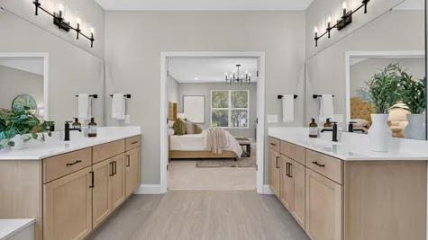 Owner's En-Suite Bath