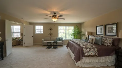 Carlyle-master-bedroom2