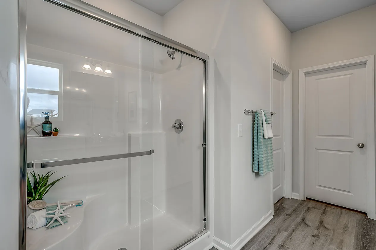 Gwinnett | Primary Bathroom with Shower