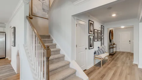 Turner | Entry & Stairs