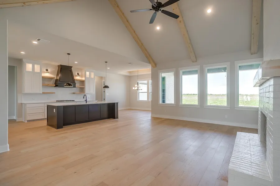 230 Everly Way in Maypearl, Texas — photo 4
