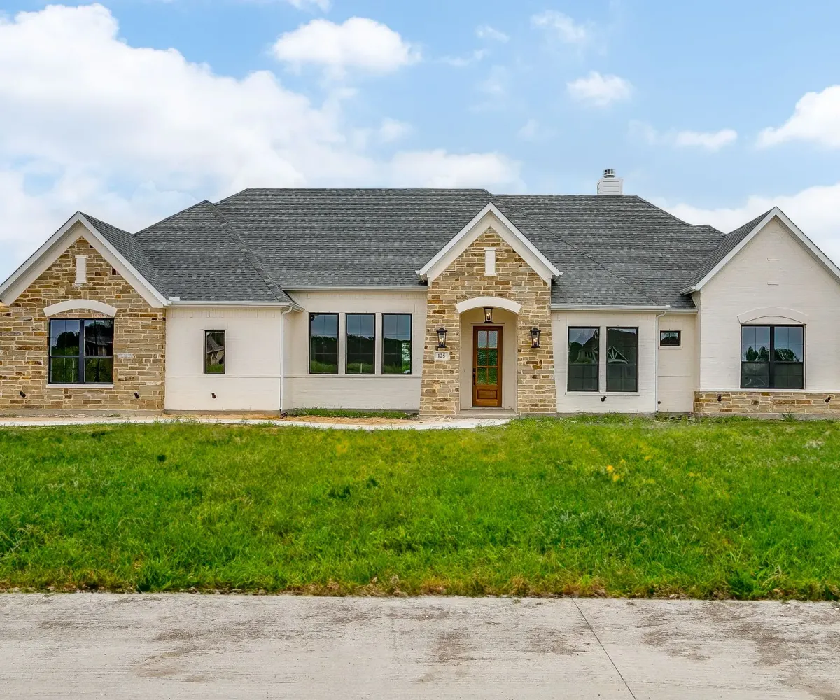 Acreage homesite in North Texas ready for a custom Elmwood home