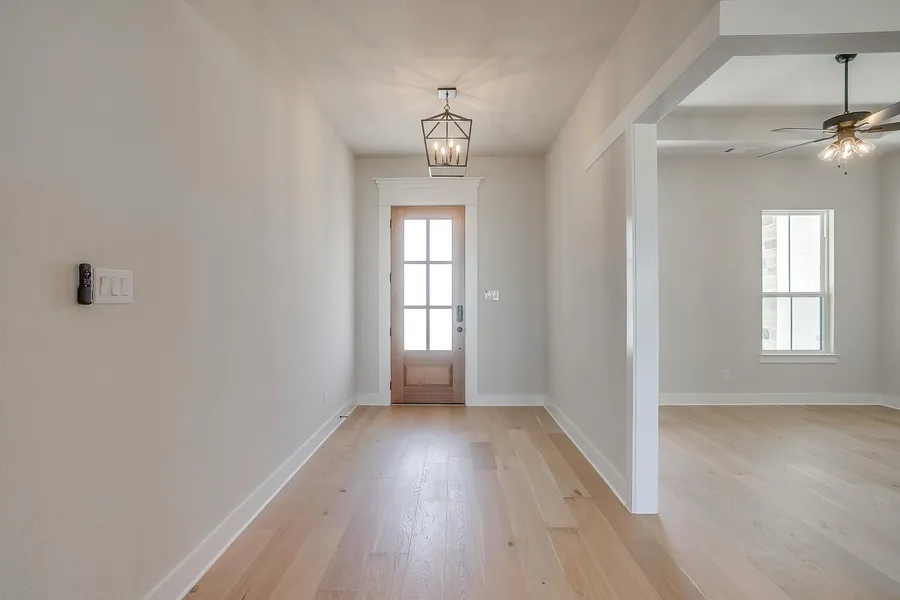 230 Everly Way in Maypearl, Texas — photo 3