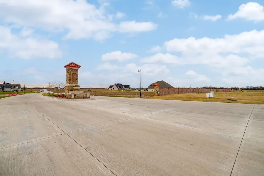 136 Lana Garden Way in Waxahachie, Texas — photo 2