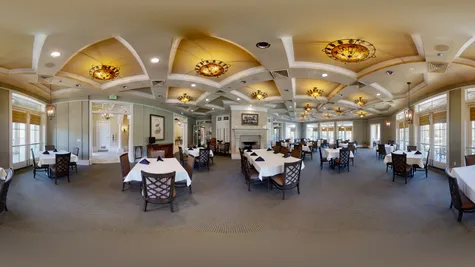 Luxury golf club dining hall in Florida