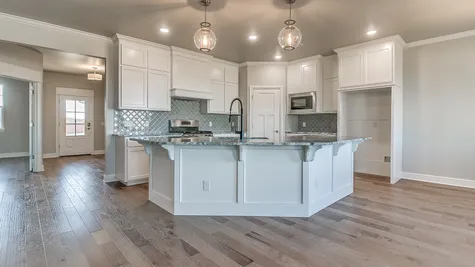 New Home for Sale in Norman, Norman Schools, Luxury Kitchen, Oklahoma Home Builder