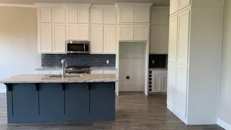 New Home for Sale in Moore, Moore Schools, Luxury Kitchen