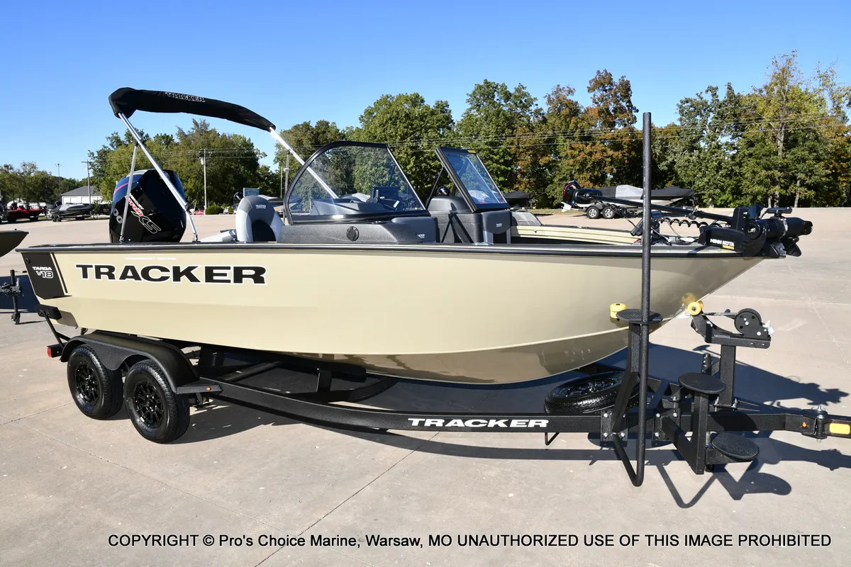 2027 Tracker Targa V-18 WT