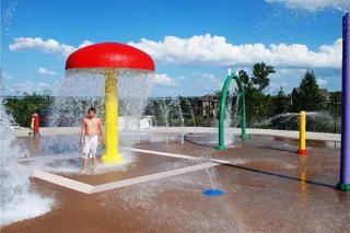 Forest View - Fun at the Splash Pad