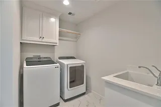 Appliances included