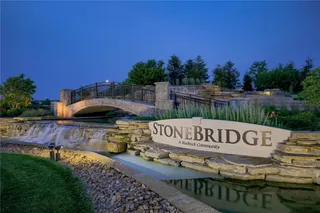 Stunning Stonebridge monument with expansive nature trail system.