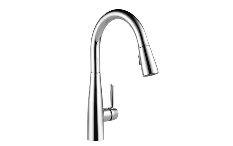 Single Handle Pull-Down Kitchen Faucet In Chrome