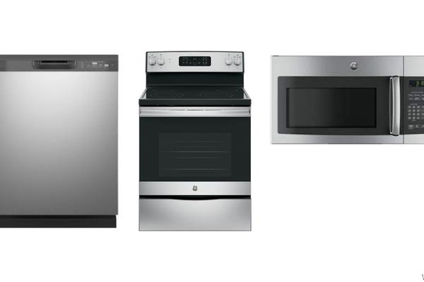 Appliances include dishwasher, oven, and microwave. Subject to change with supply chain