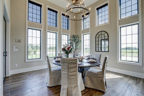 High ceiling dining room in a Tim O'Brien new home