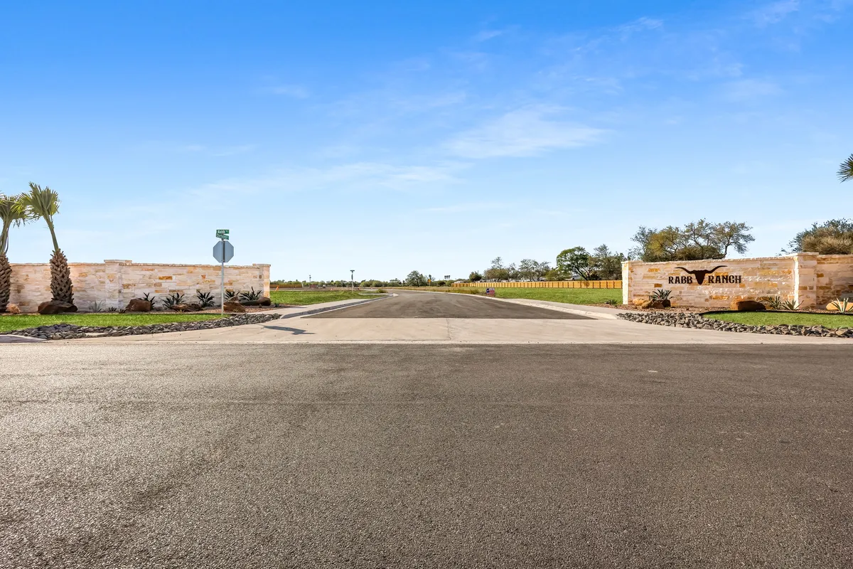 Rabb Ranch photo 2