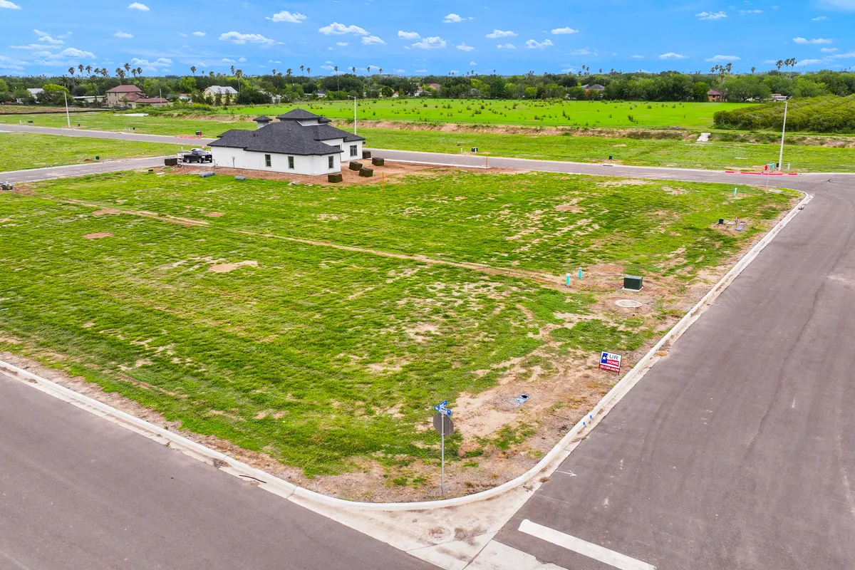 Rio Orchards Estates photo 3